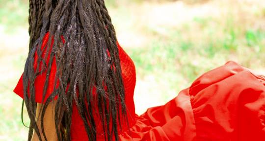 Songwriter - Singer - Artist - Dey Burnley