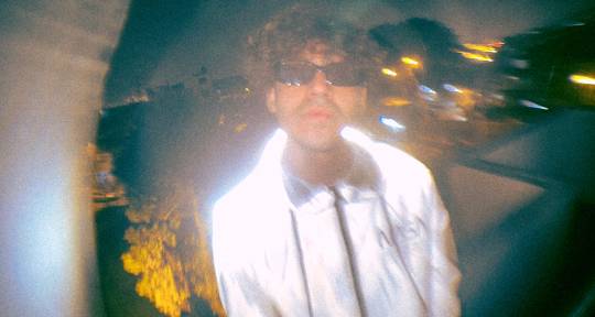 Music producer/mixer/songwrite - Tomas Castaneda