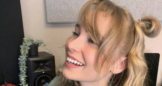 Pop Singer-songwriter Producer - Am Élie