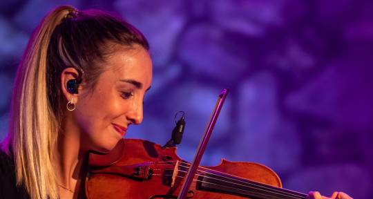 Violinist class/jazz/cinematic - Malú Garcia