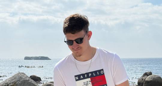 Composer and Songwriter - Mark Pettitt