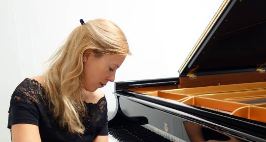 Pianist, Arranger, Composer - Magdalena Galka
