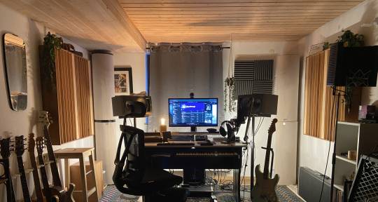 Guitar and Music Production - Hugh Harsher