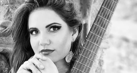 Versatile vocals & guitar - Nami