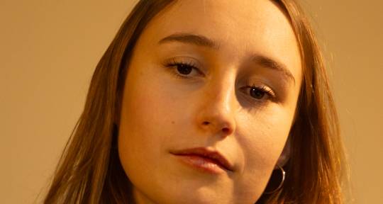 EDM topliner, singer - Feeve