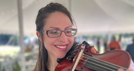 Multi-Genre Violinist/ Violist - Catherine Evergreen