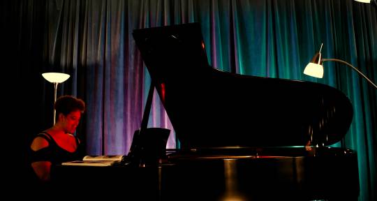 Vocalist/Songwriter/Topliner - Nedy Johnson