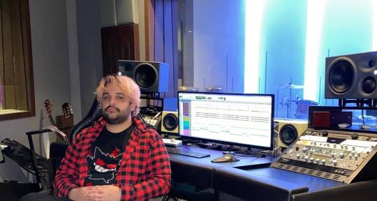Rock guitarrist, Mix engineer - Armando Rodriguez