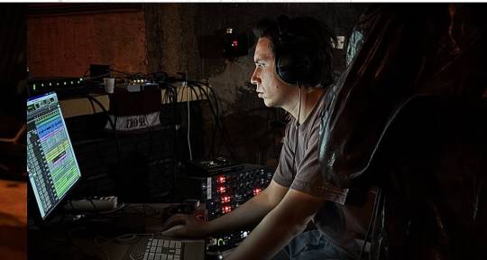 Recording/Mixing engineer - Samuel Borst