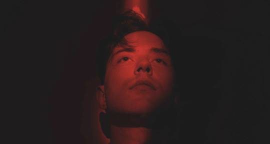 Pro Vocalist-Topliner-Producer - Paul Velar