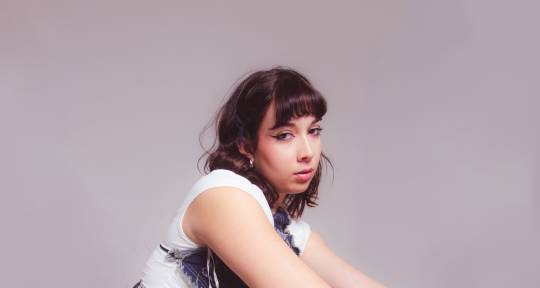 Singer-songwriter and vocalist - LEEA CLEM