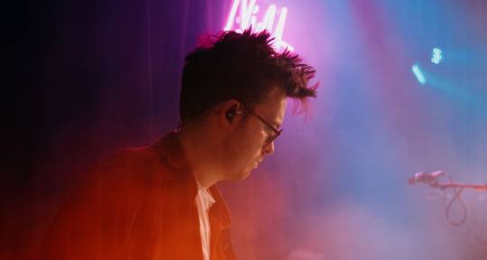 Session Bassist in London, UK - Dan Giles