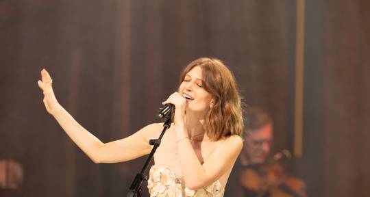Pop and country vocalist  - Anna V