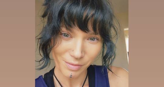 Singer - Songwriter - Musician - Lucia Frances