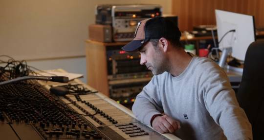 Mixing & Mastering Engineer - Javi Lasal