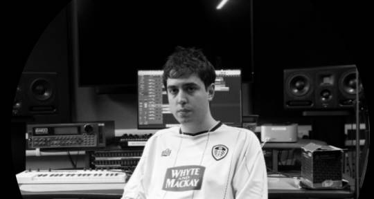 Music Mixer, Session Guitarist - Max Duffy