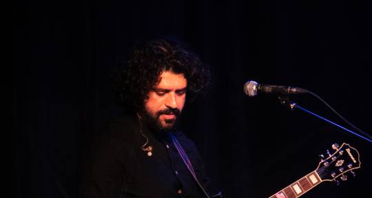 Guitarist & Acoustic Guitarist - MARCELO TOLEDO