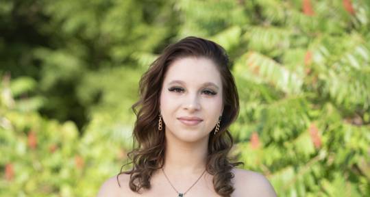 R&B / Pop Singer - Emerald B.