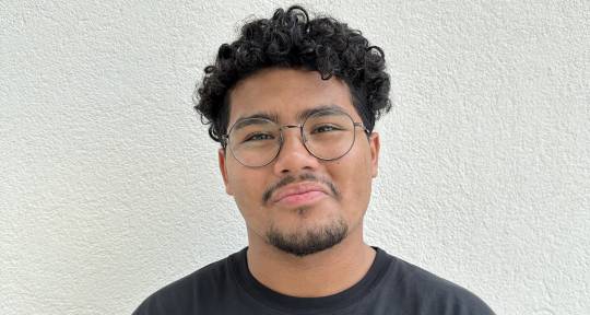 Pop Worship Session Guitarist  - Xavier Carrion