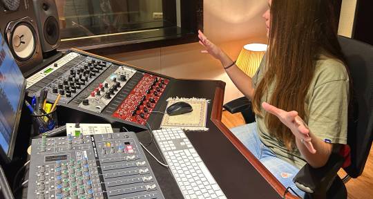 RnB, Indie Rock Music Producer - Olga Podalov