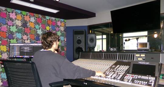 Audio Engineer, Music Producer - Dustin Averbuch