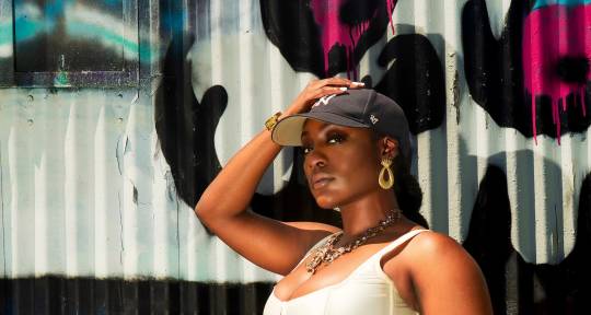 Singer/Songwriter & Vocalist - Chi Majesti