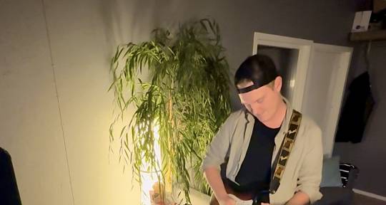 EDM guitarist - Jesper Adolfsson