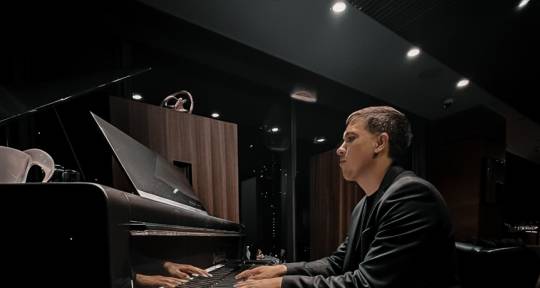 Producer and arranger musician - Yeff Martinez