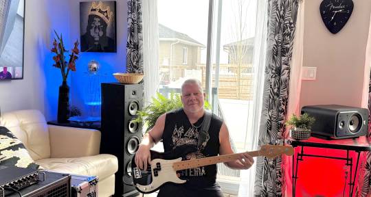 Professional Session Bassist - Steven Dueck