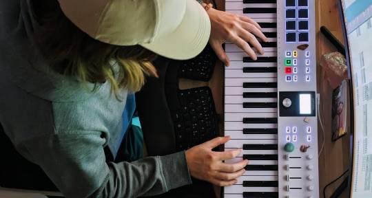 Electronic Music Producer - Emil Högberg | ay-Mill