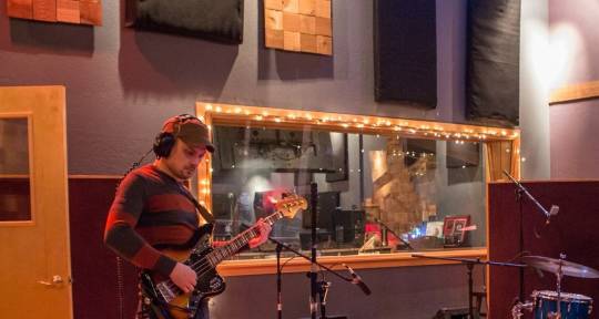 Session Bass/Production/Mixing - Andy Bruno