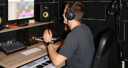 Producer|Engineer|Songwriter - Ethan Chase