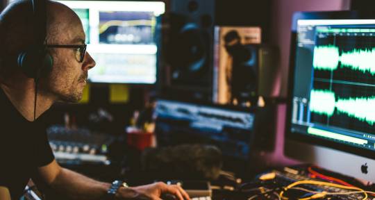 Podcast & Radio Producer - Chris Bailey