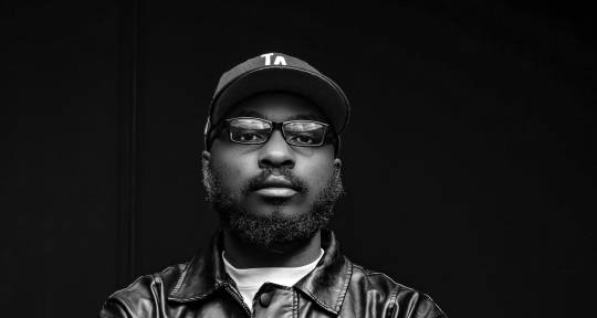 Afrohouse Singer Songwriter - Wagathoni