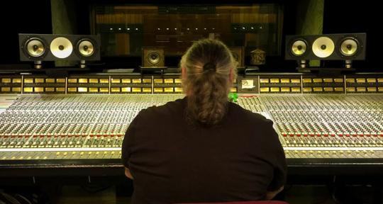 Mixing Engineer | Producer - MixMax