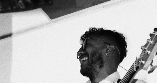 Sound Engineer and Bass Player - Oscar Martinez