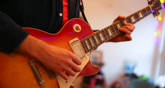 Session Guitarist & Composer - Tom Crawford