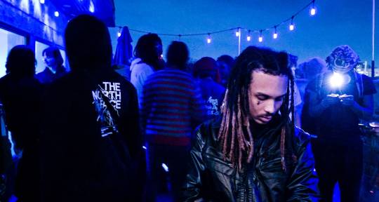 MIXING AND MASTERING ENGINEER - LUVSTARS PRODUCTIONS