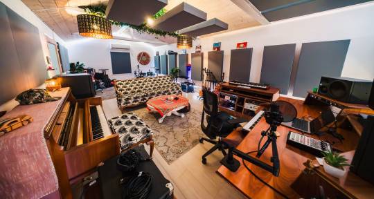 Producer / Songwriter - Jackson Wise