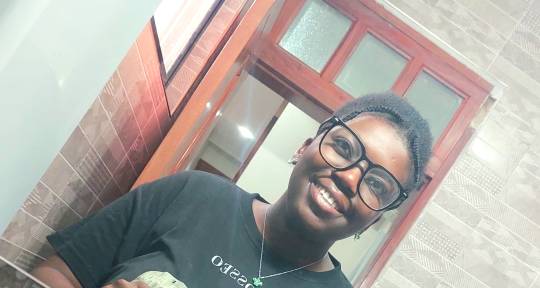 singer/song writer. - Tuntu-fye