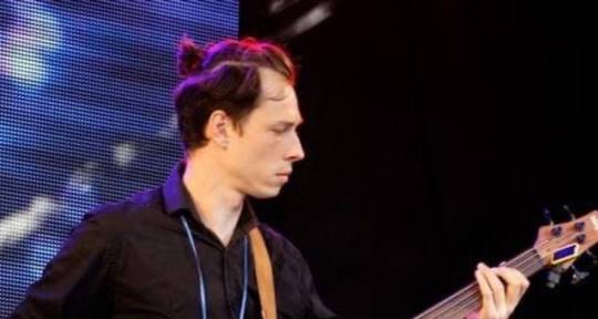 Session Bass Player - Oleksii Tananaiko