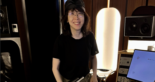 Commercial mixing engineer - Veegay