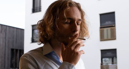 Mixing and mastering engineer - Léo Caviglioli