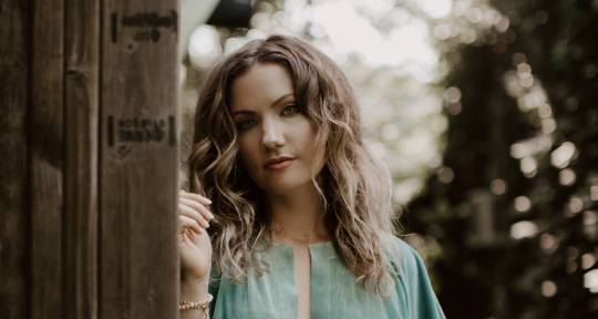 VOCALS / TOPLINE / PRODUCTION - Elise Kathryn