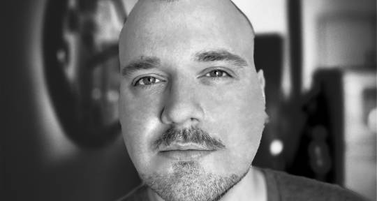 Emotion-driven pop lyrics - Geelbaire