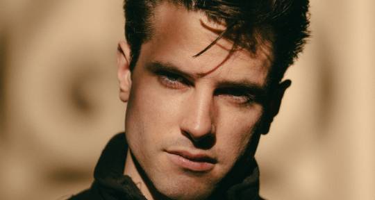 Singer, Songwriter, & Producer - Joe Sparrow