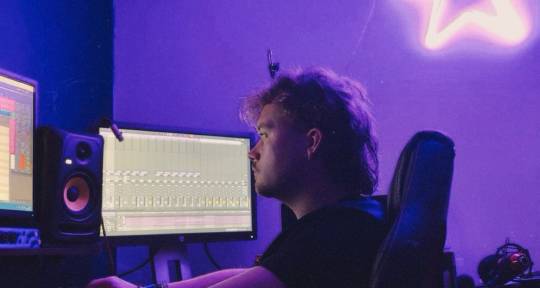 Record Engineer - Alfie Western-Wise