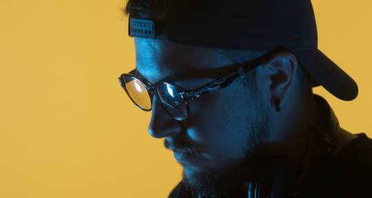 Electronic Music Producer - Henry Neeson