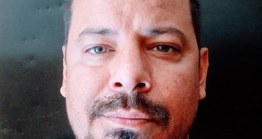 I'm a music producer specializ - Alejandro C