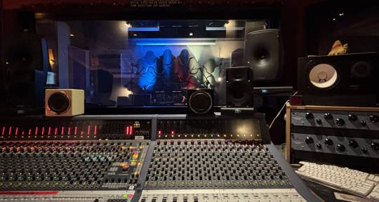 Recording and mixing engineer - Marlon Box